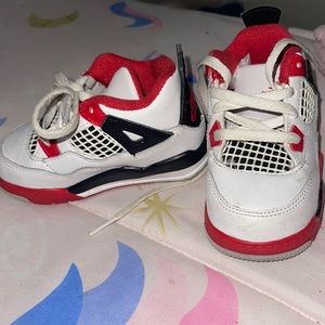 Jordan 4s